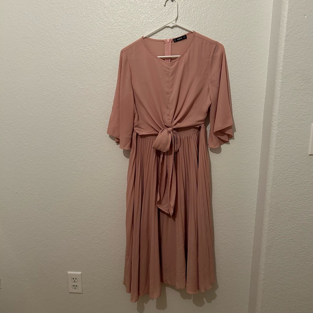 Pink Shein Knee-length flowy dress: size medium